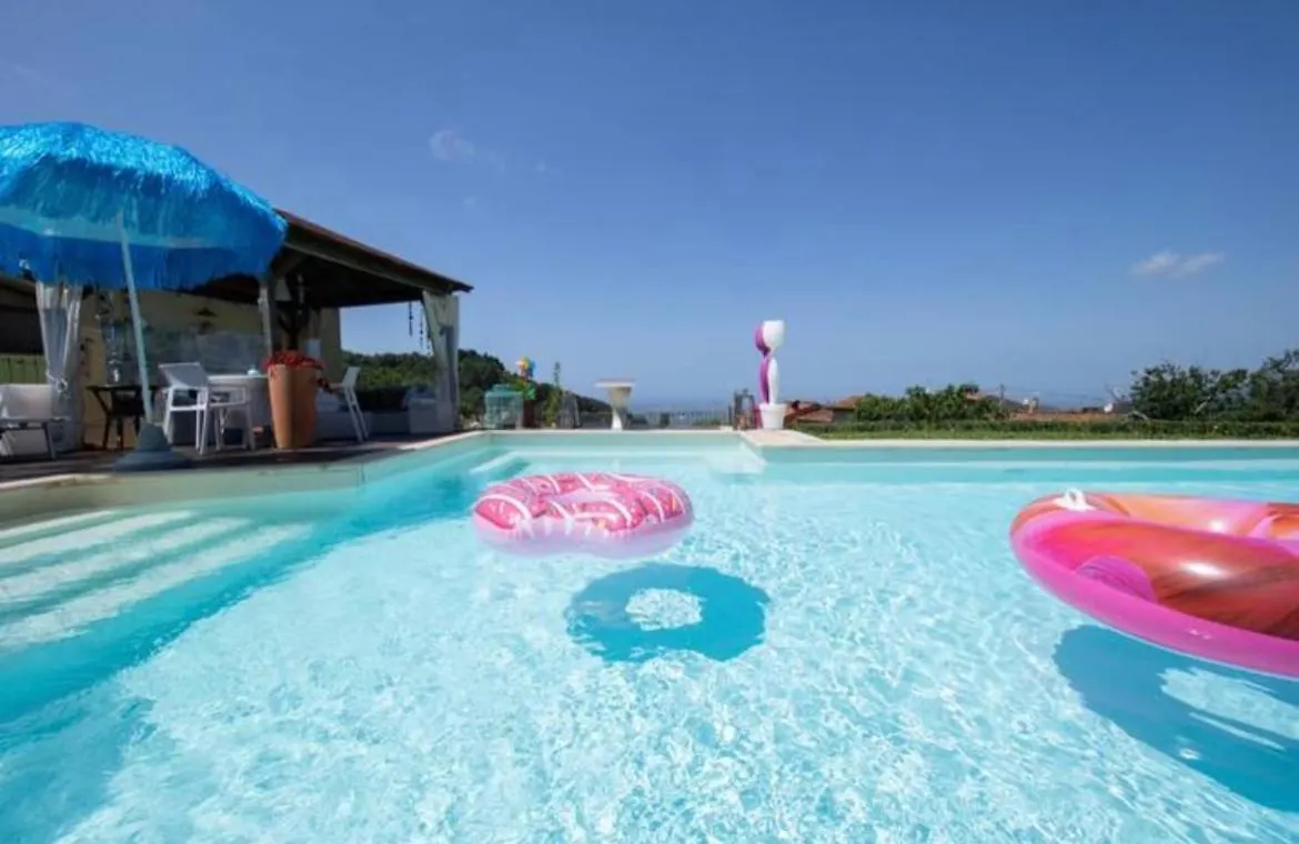 Marco'S Villa Chiatri
